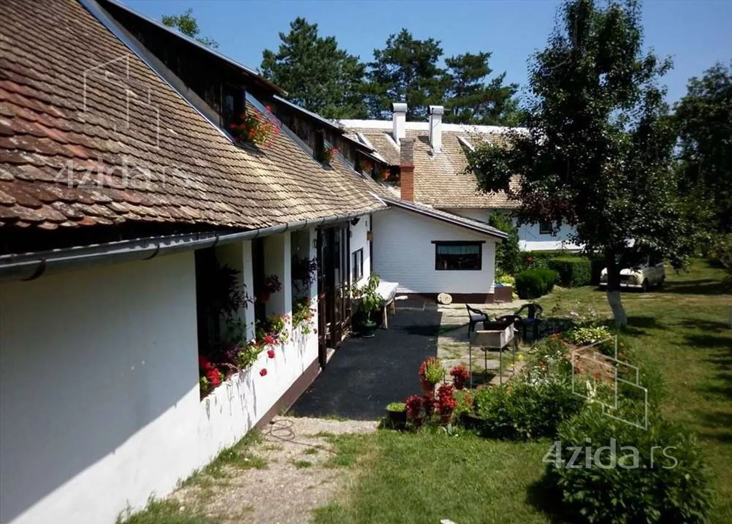 Ugostiteljski objekat | 4zida