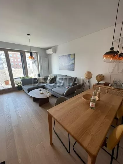 Dzona Kenedija | 4zida.rs