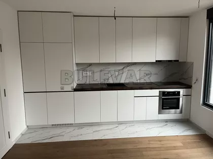 Vase Albanca | 4zida.rs