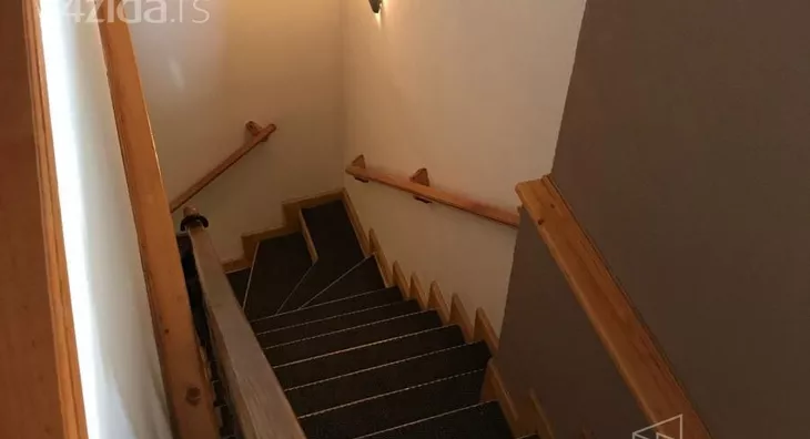 Šestosoban stan | 4zida