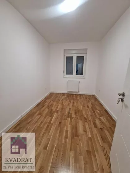 Obrenovac  | 4zida.rs