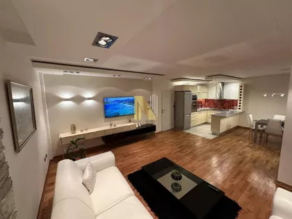 Lipov Gaj | 4zida.rs