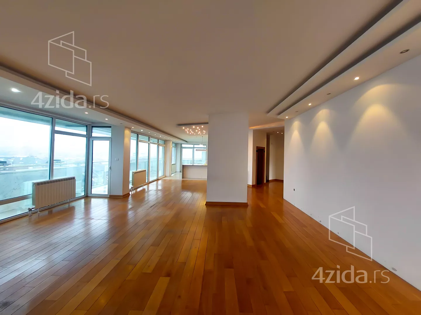 Petosoban stan | 4zida