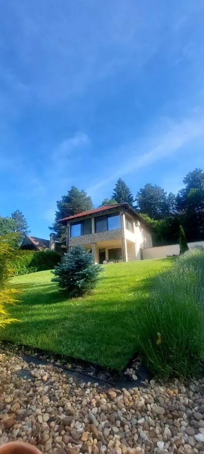 Popovica | 4zida.rs