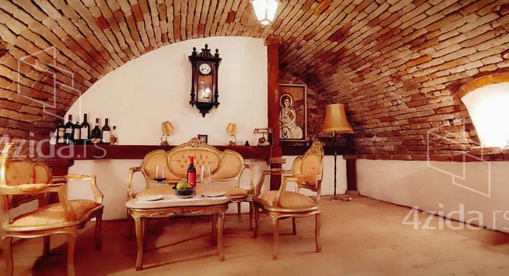 Troiposoban stan | 4zida