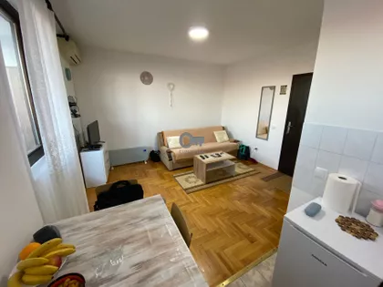 17. Oktobra | 4zida.rs