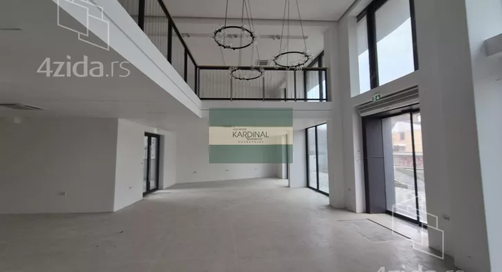 Poslovni prostor | 4zida