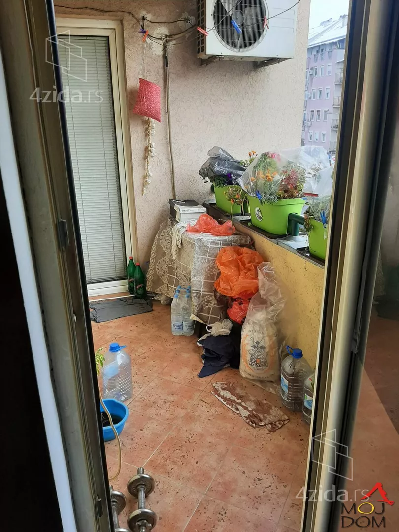 Troiposoban stan | 4zida