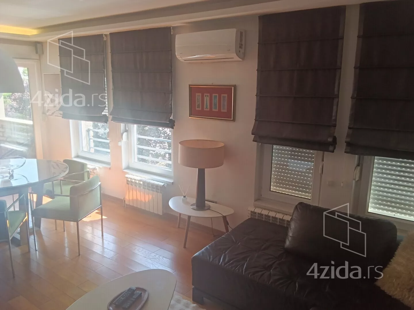 Troiposoban stan | 4zida