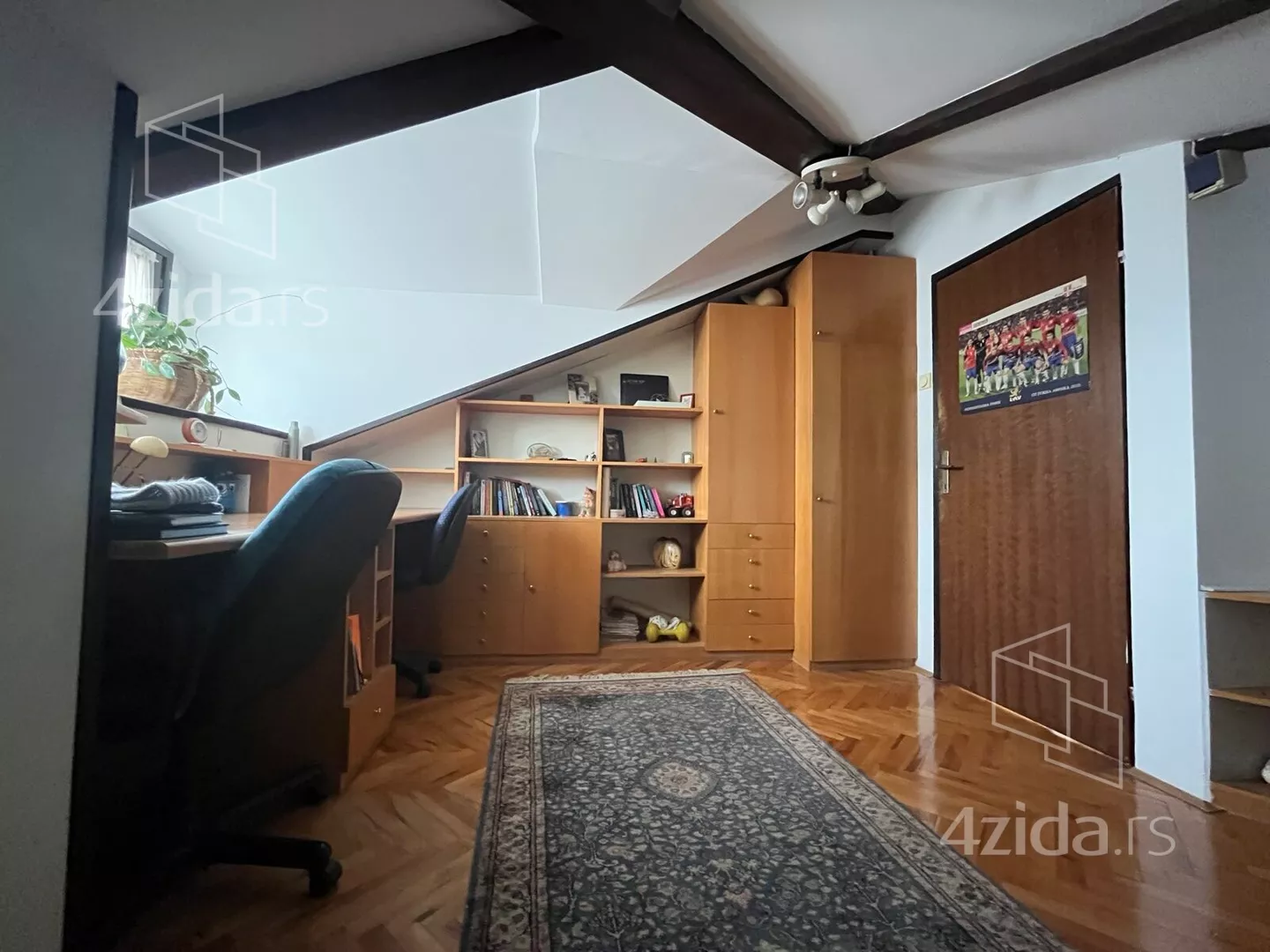 Četvorosoban stan | 4zida