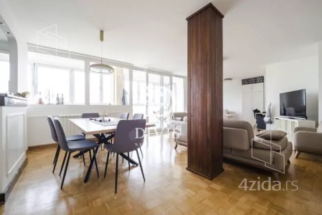 Četvoroiposoban stan | 4zida