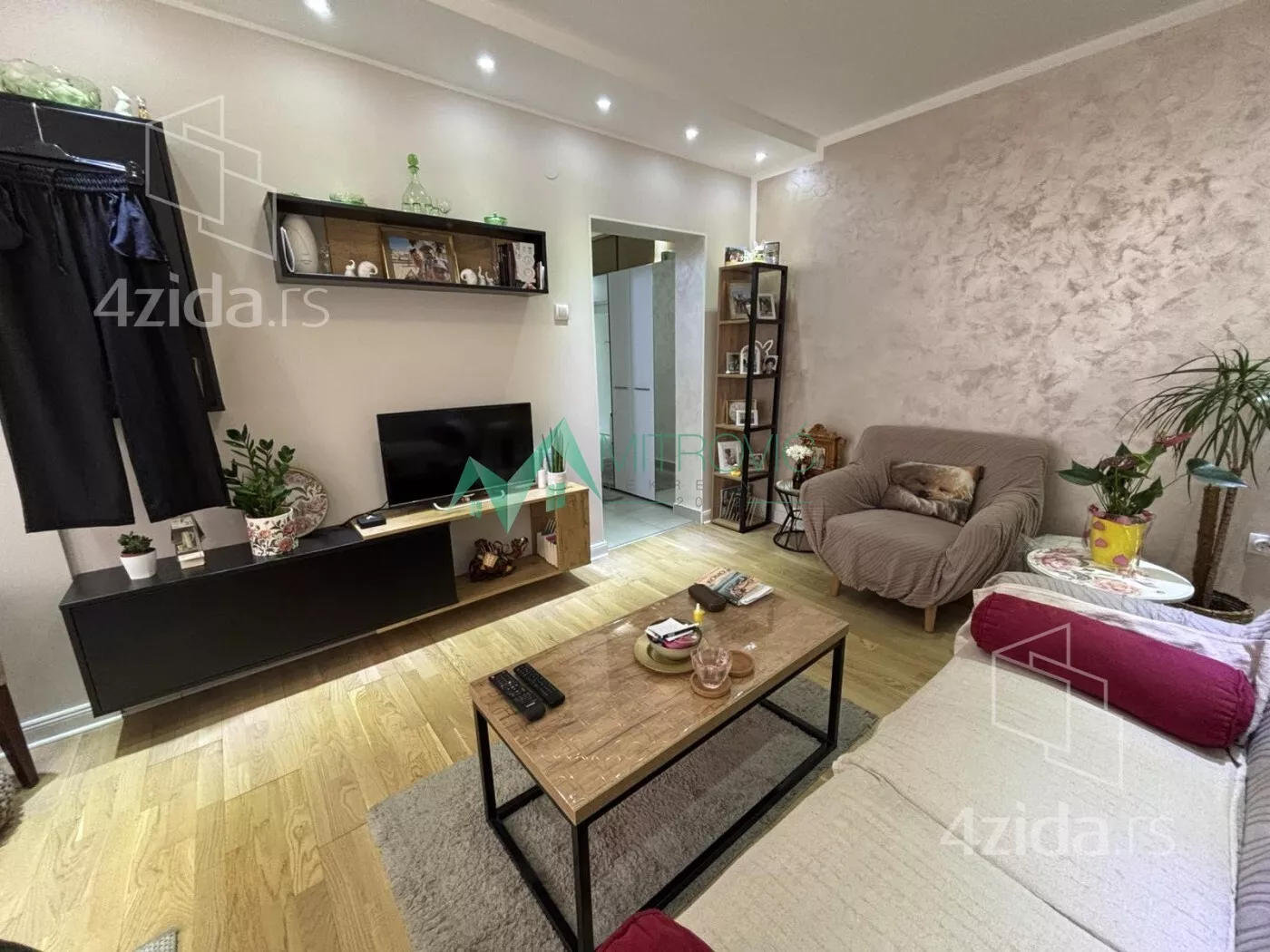 Dvoiposoban stan | 4zida