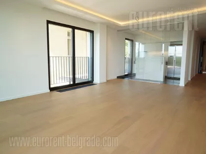 SABORNA CRKVA | 4zida.rs