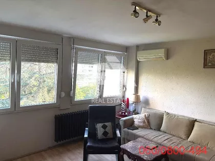 Ustanička | 4zida.rs