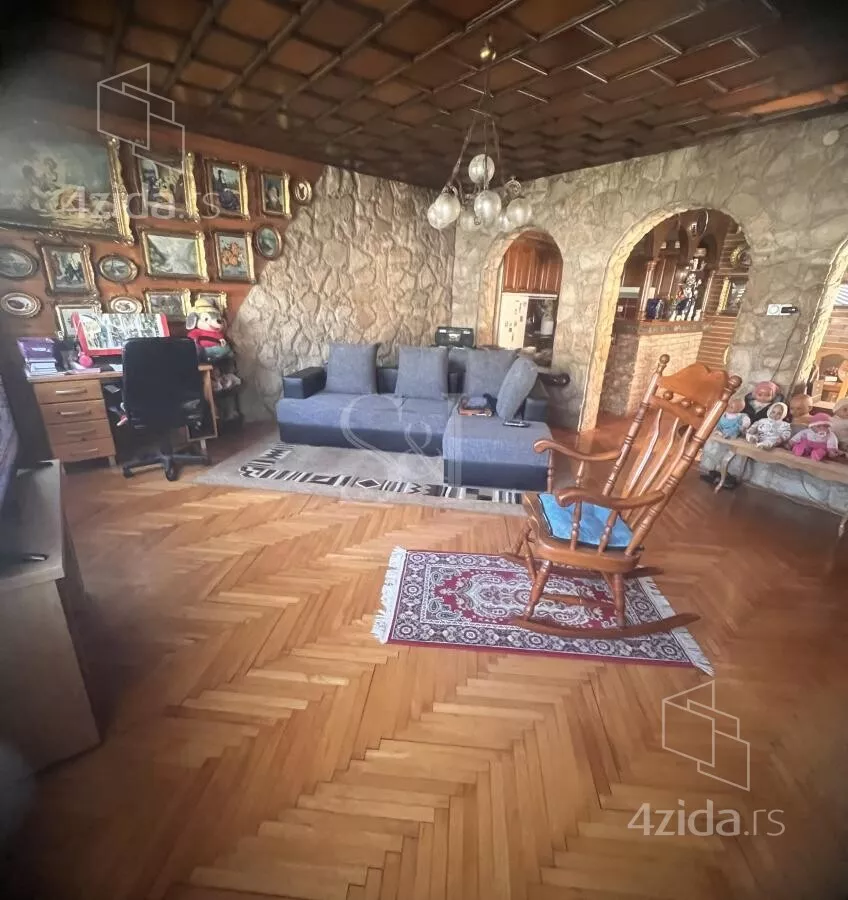 Kuća | 4zida