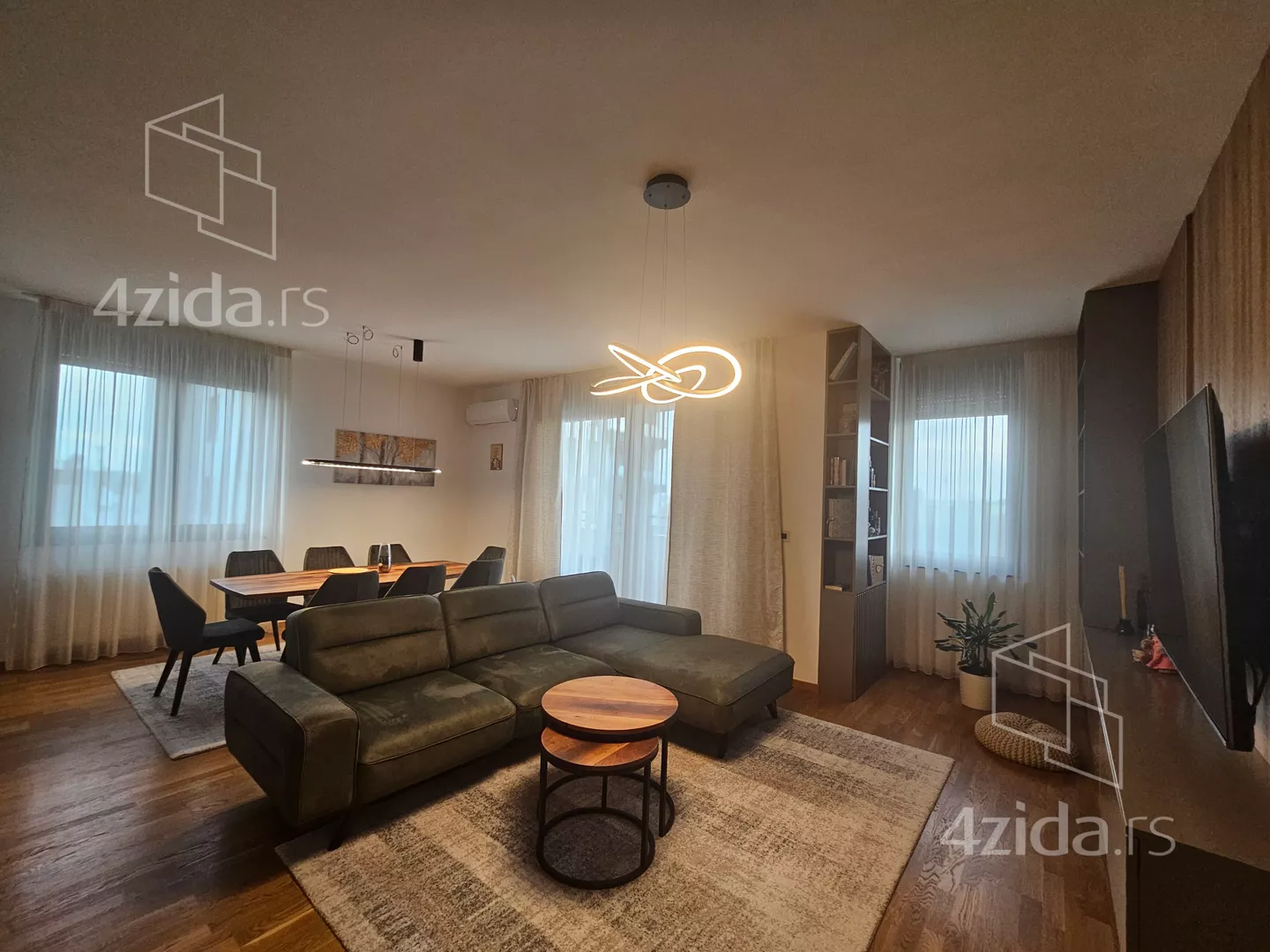 Četvoroiposoban stan | 4zida