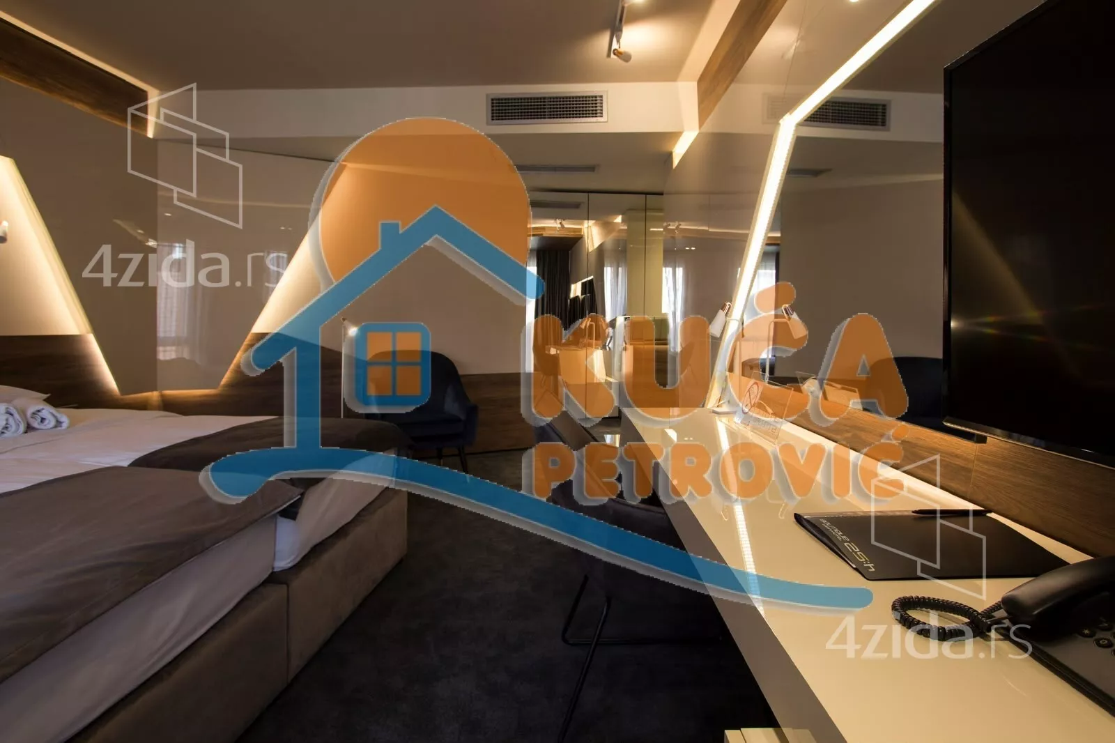Lokal | 4zida