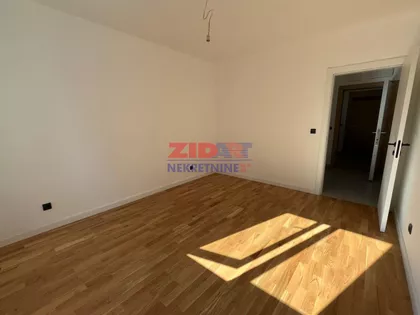 Ugrinovačka | 4zida.rs