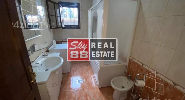 Šestosoban stan | 4zida