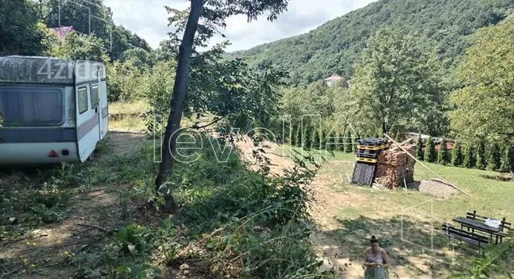 Plac | 4zida
