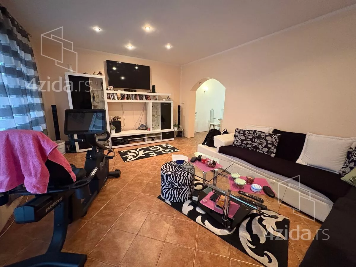 3-etažna kuća | 4zida