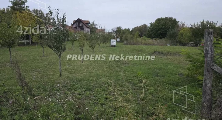 Plac | 4zida