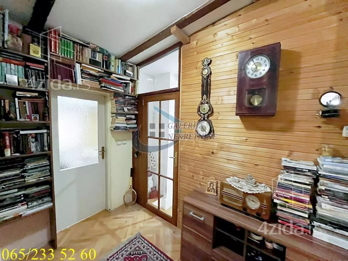 Šestosoban stan | 4zida