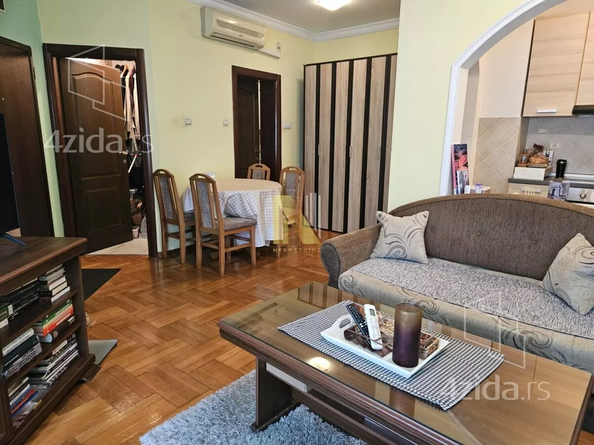 Garsonjera | 4zida