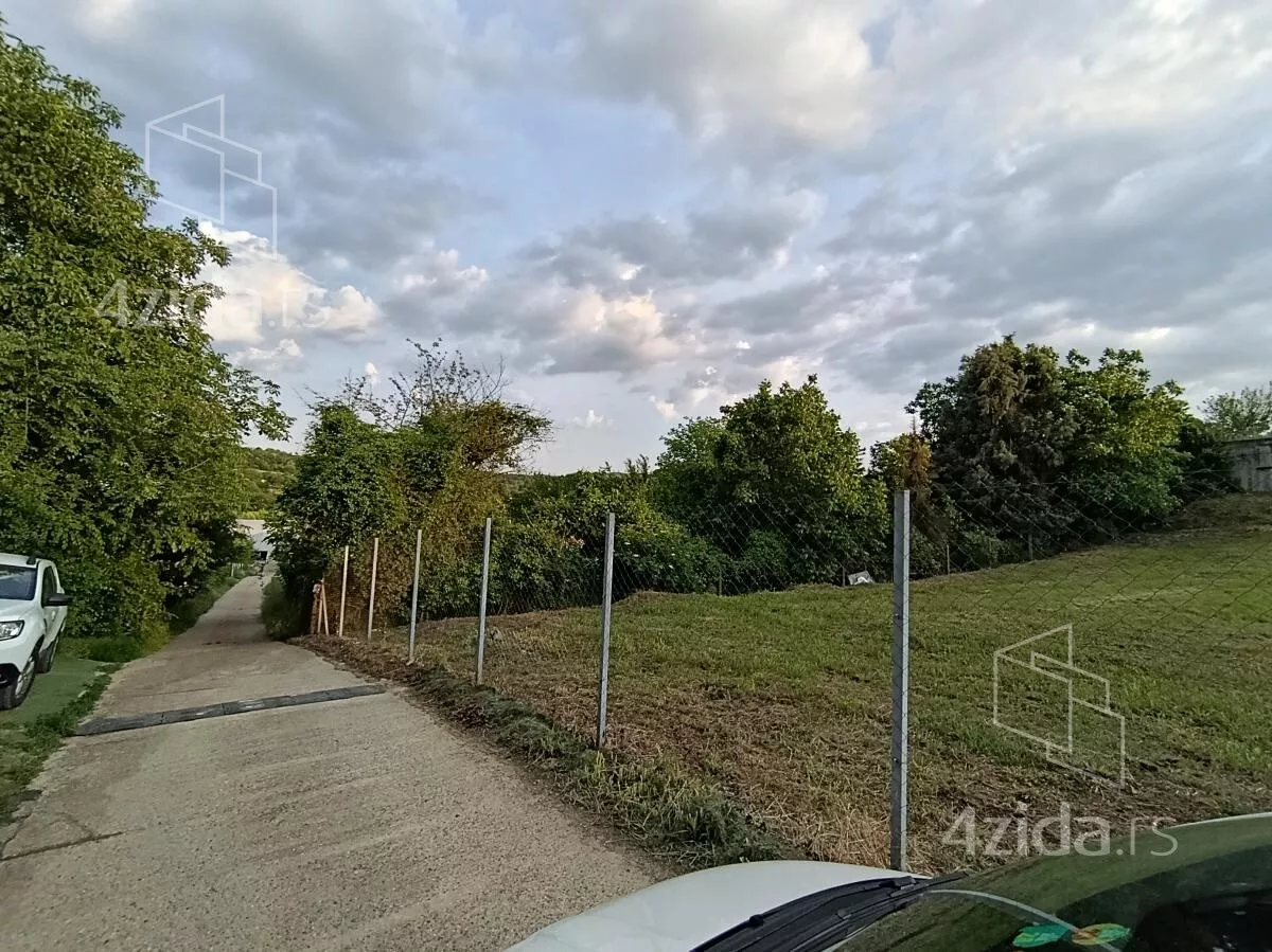 Plac | 4zida