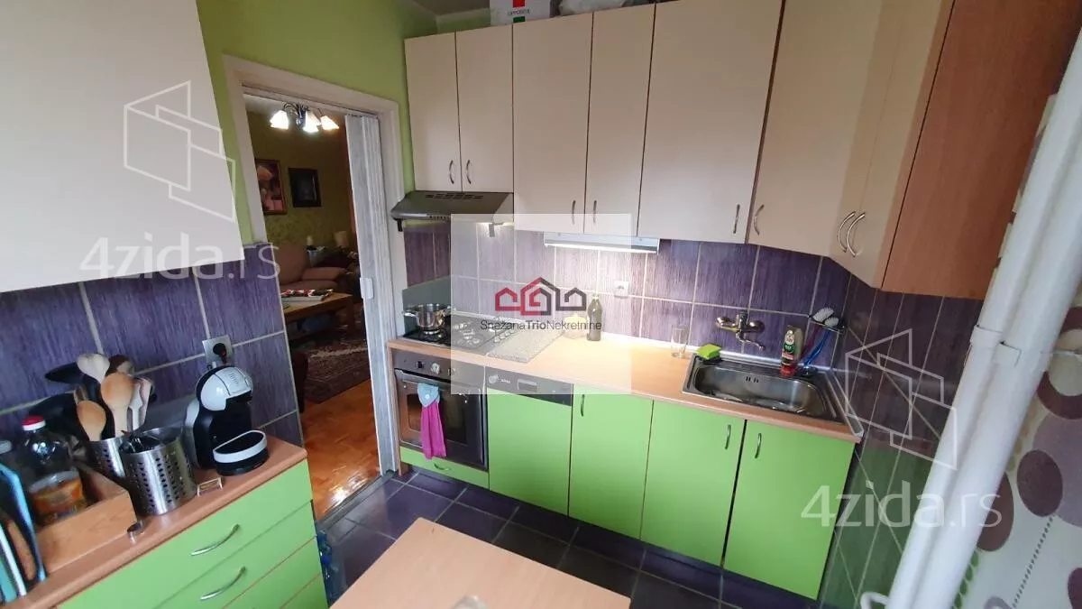 Troiposoban stan | 4zida