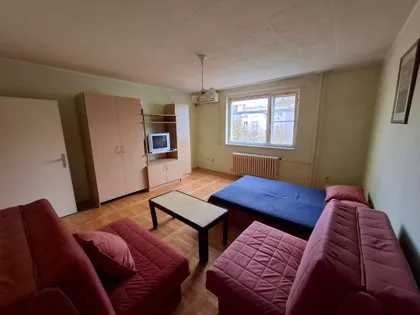 Trg Jakaba I Komora | 4zida.rs