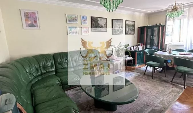 Petosoban stan | 4zida