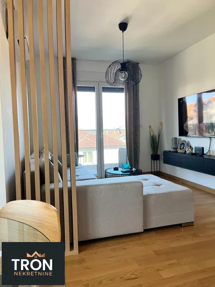 Nemanjina | 4zida.rs