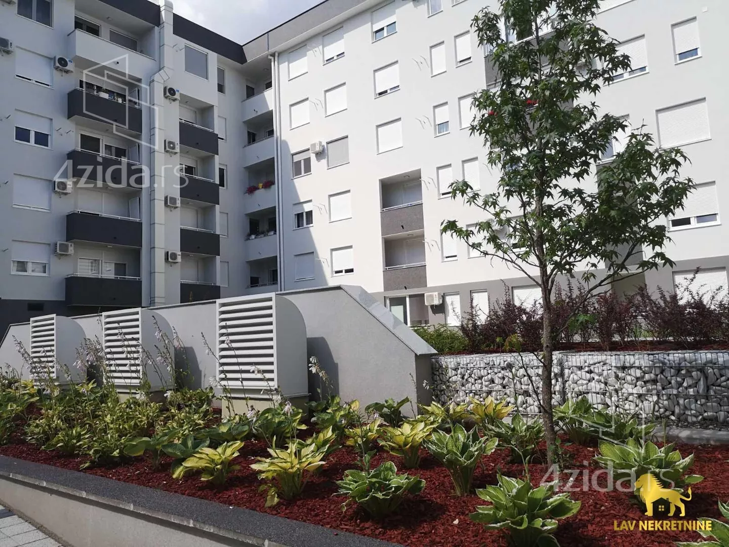 Dvoiposoban stan | 4zida