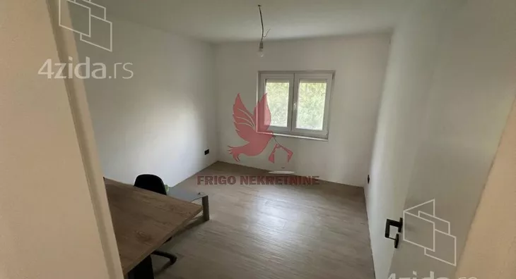 Četvoroiposoban stan | 4zida