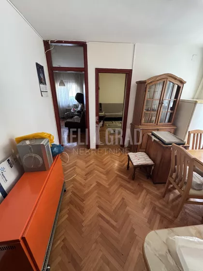 Kneževačka | 4zida.rs