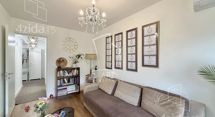 Troiposoban stan | 4zida