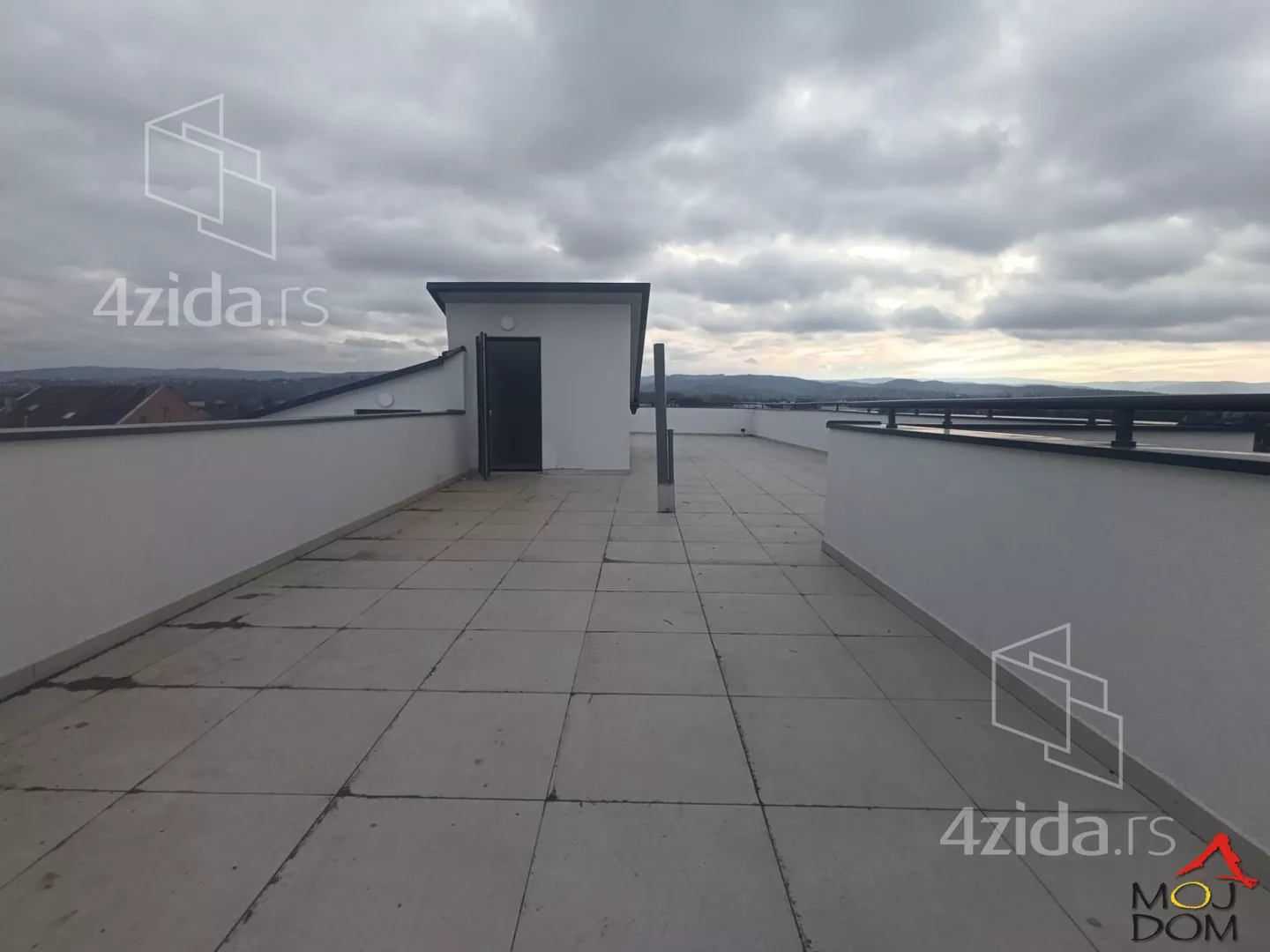 Troiposoban stan | 4zida