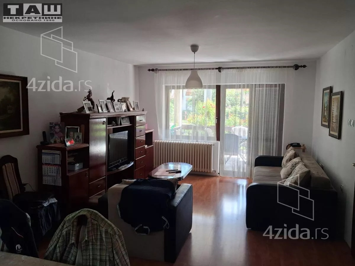 Kuća | 4zida