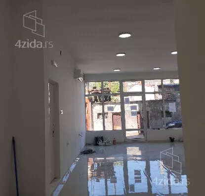 Lokal | 4zida