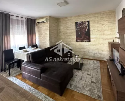 Južni Bulevar | 4zida.rs