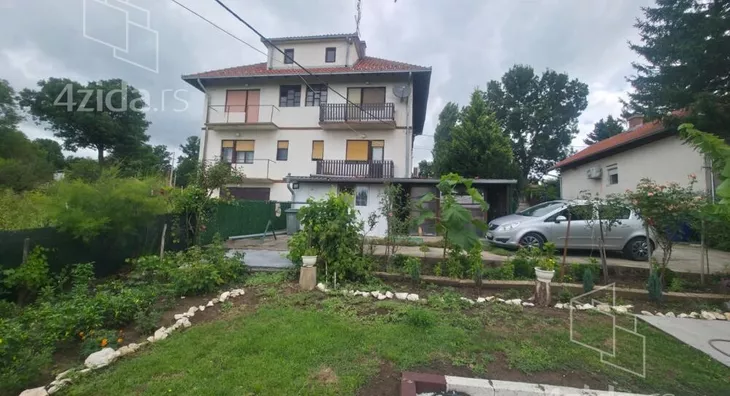 3-etažna kuća | 4zida