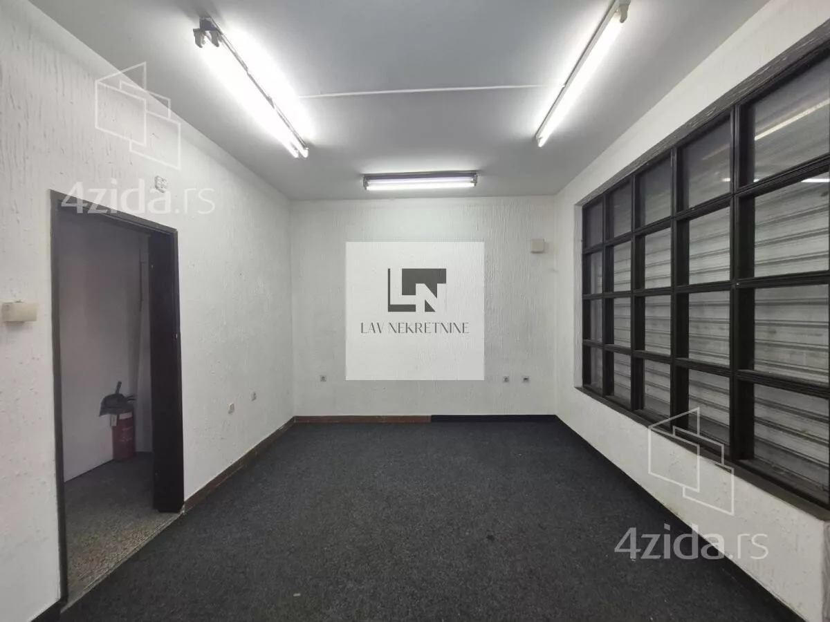 Lokal | 4zida