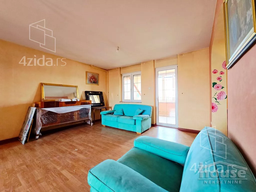 Petosoban stan | 4zida