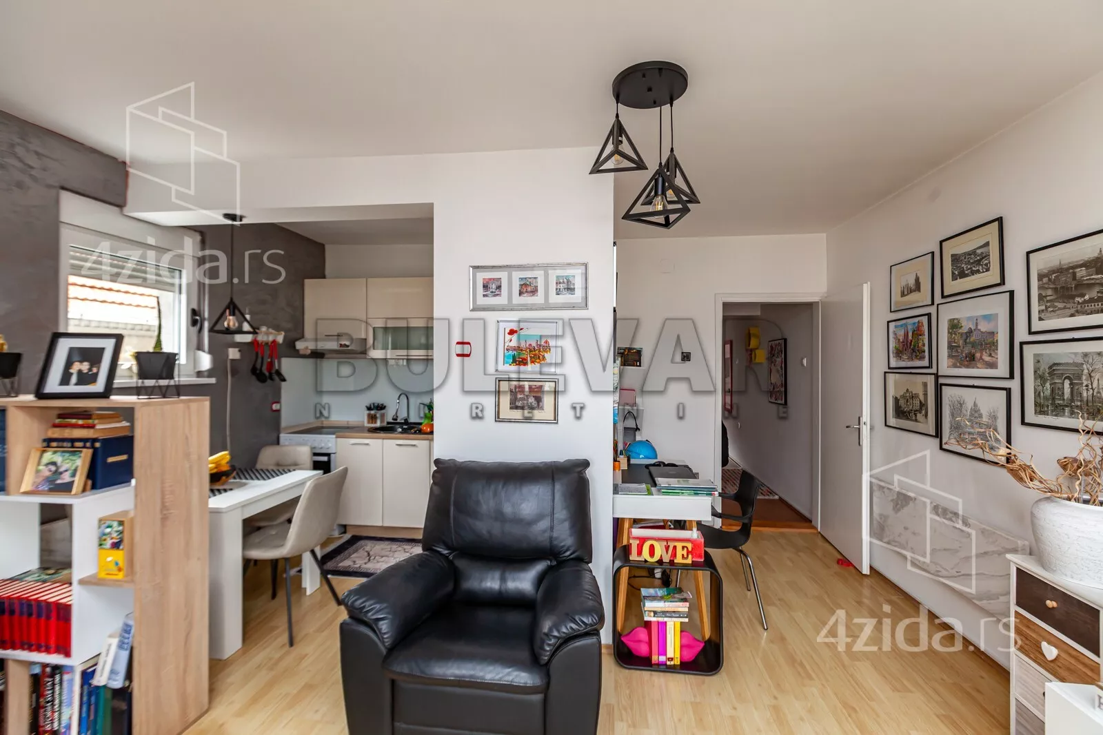 Troiposoban stan | 4zida