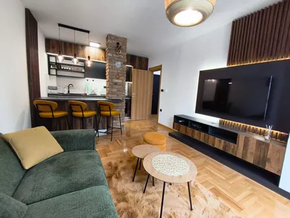 Vojvode Mišića 7 | 4zida.rs