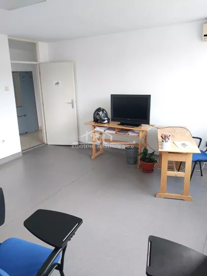 Ustanička | 4zida.rs