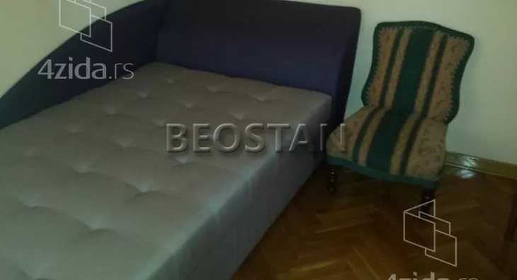 Četvoroiposoban stan | 4zida