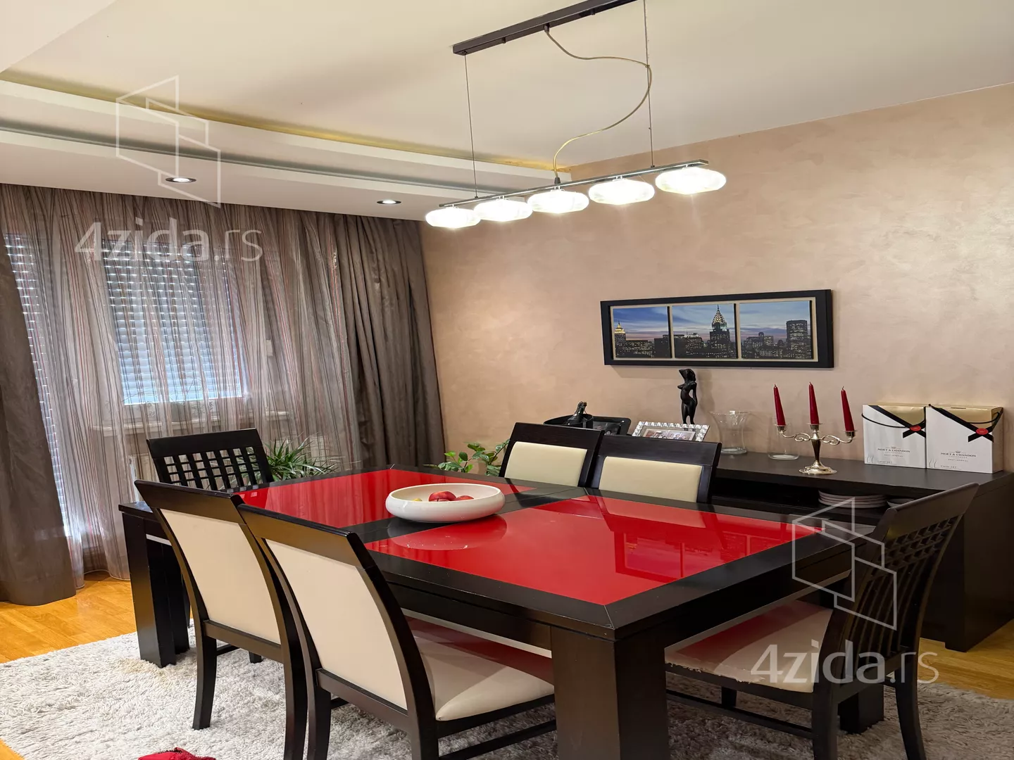 Četvoroiposoban stan | 4zida