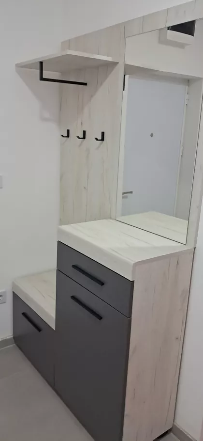 Pećka 16 | 4zida.rs